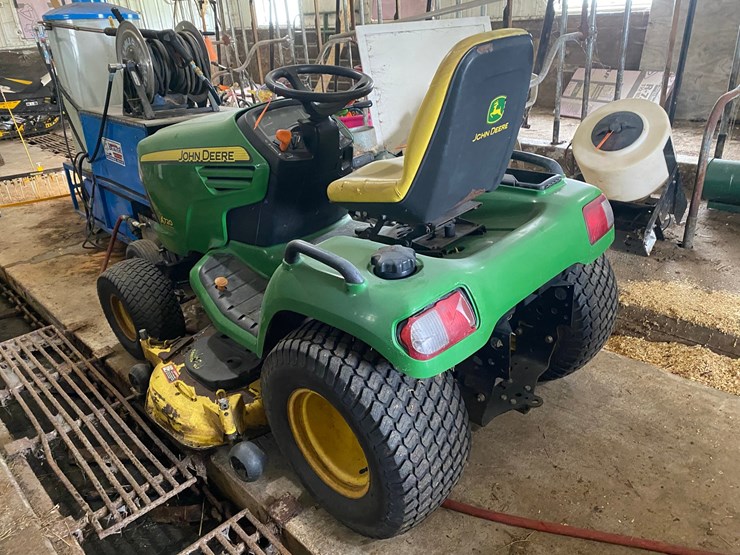 john-deere-x720-image-3
