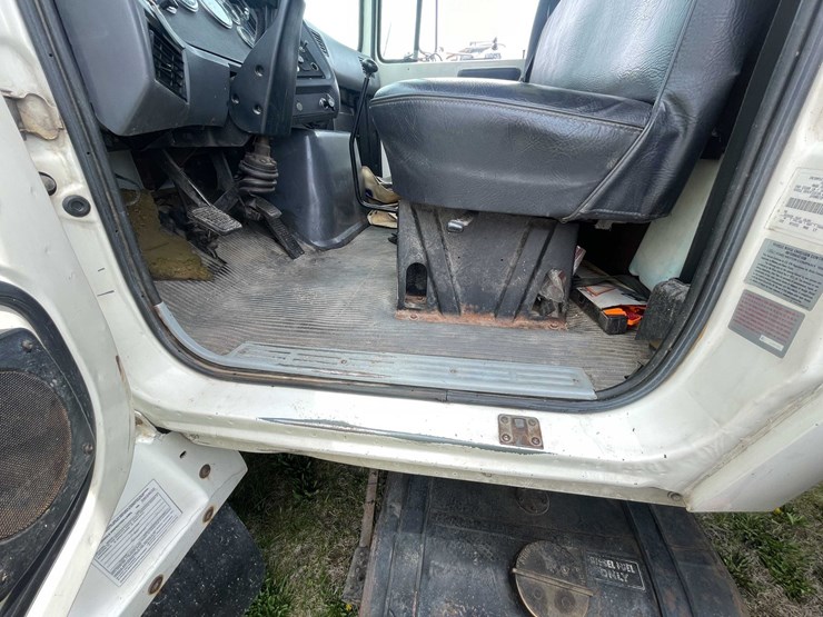 ford-l7000-image-93