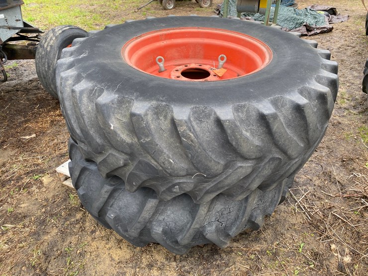 #3507-•-set-of-16.9x26-on-8-bolt-rim-tractor-tires-image-1