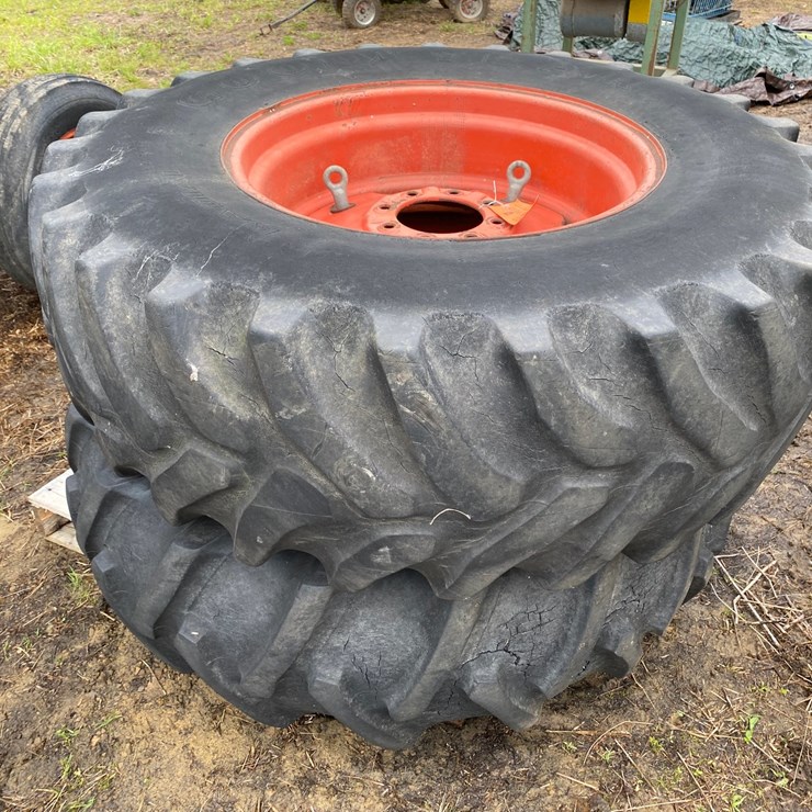 #3507 • Set of 16.9x26 on 8-Bolt Rim Tractor TIres