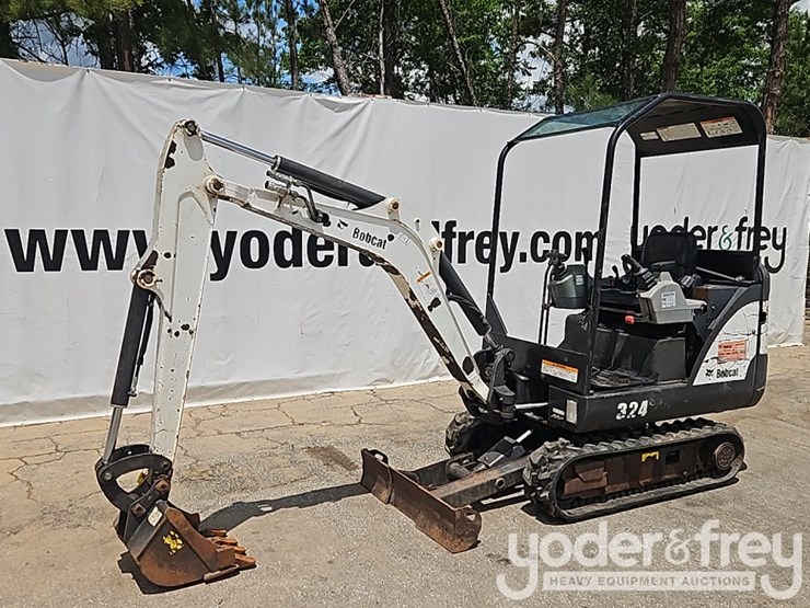2013-bobcat-324m-image-1