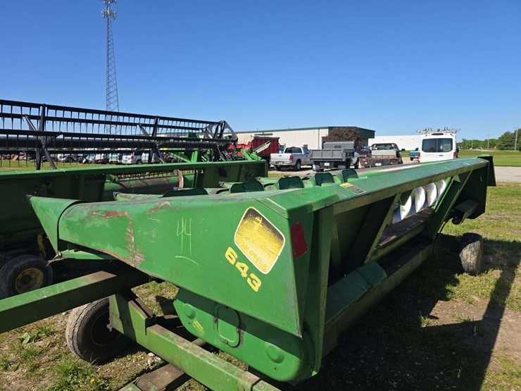john-deere-643-image-3