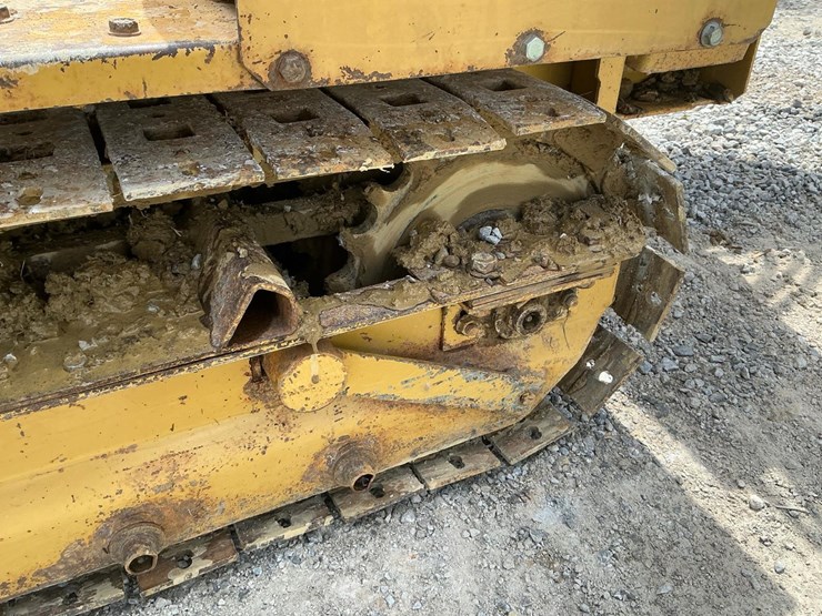 #121-•-2014-magnatrac-mh-7000-crawler-loader-image-77