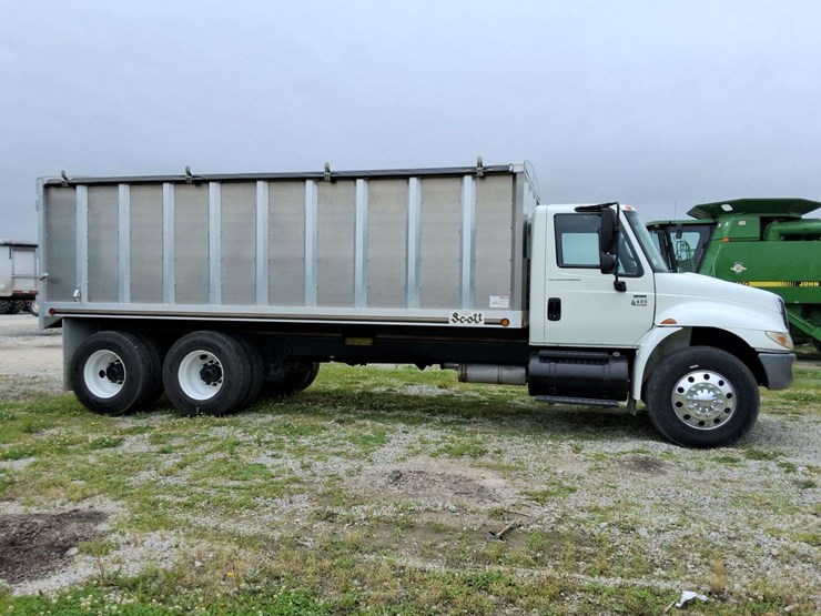 2007-international-durastar-4400-image-5