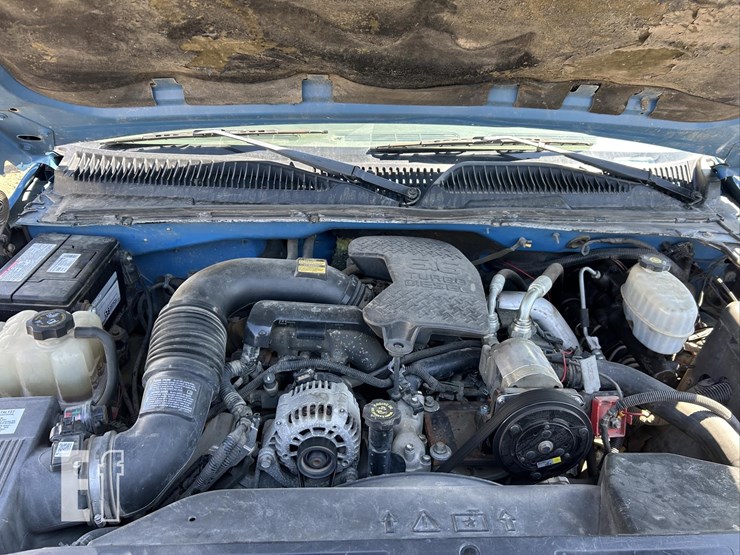 2005-gmc-3500-image-26