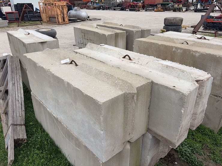 4-mafia-blocks-2ft-x2ft-x-6ft-image-2