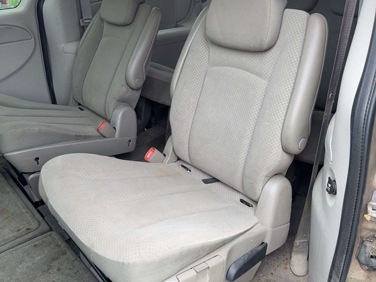2007-dodge-caravan-image-5