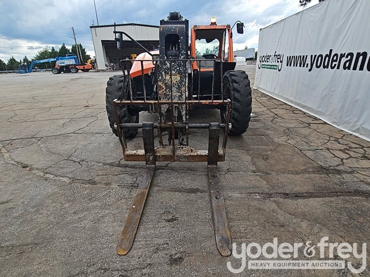 2016-jlg-642-image-8