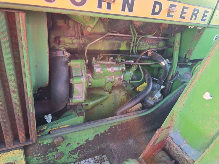 1977-john-deere-2040-image-8
