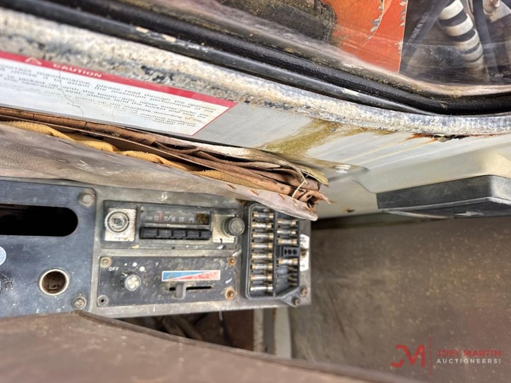 hitachi-ex270-lc-image-32