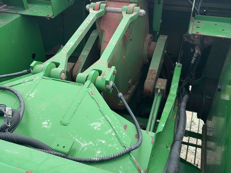 john-deere-100-image-12