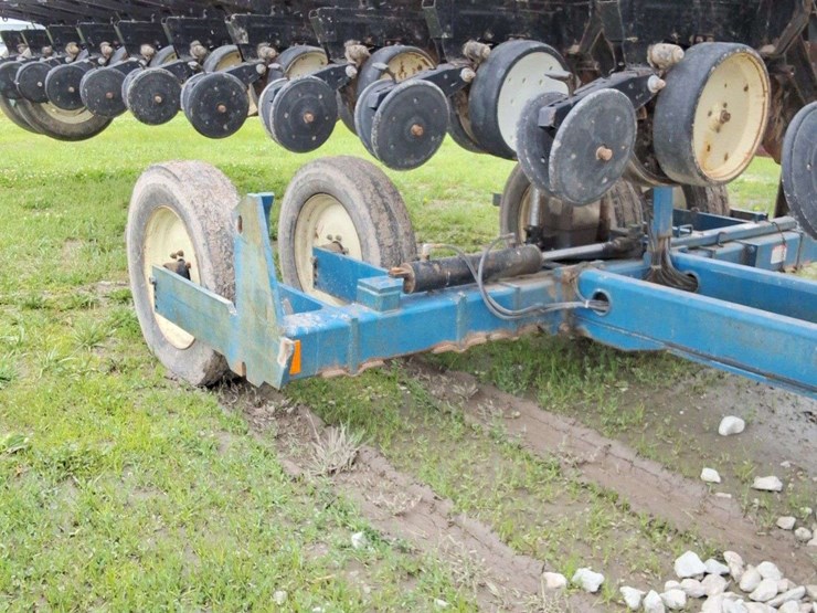 2020-kinze-2600-image-6
