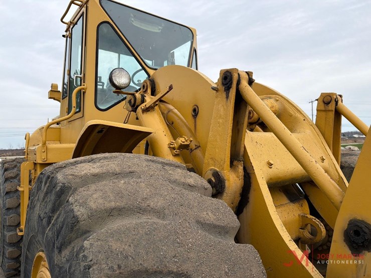 caterpillar-966-image-23
