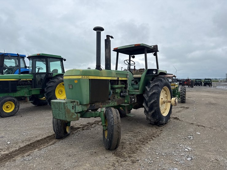 john-deere-4430-image-1