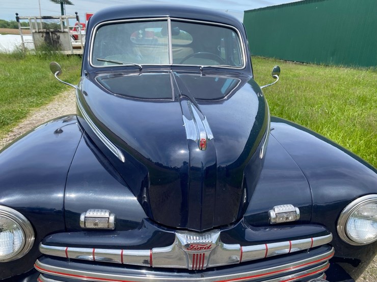 1946-ford-deluxe-business-coupe-image-9