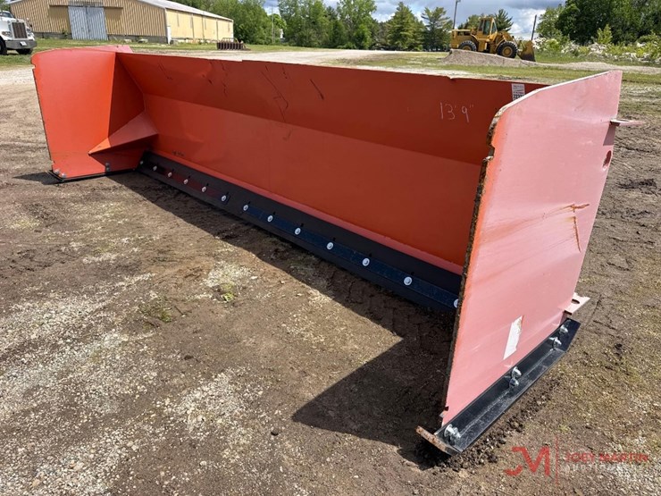 13'9"-snow-plow-loader-attachment-image-4