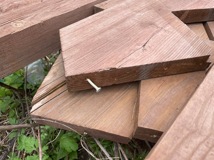 #6061-•-disassembled-wooden-deck-image-4