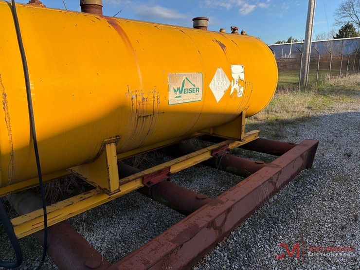approximately-1,000-gallon-fuel-tank-image-4