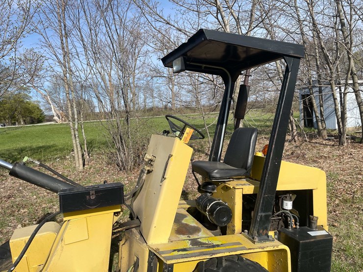 #5498-•-1978-swinger-forklift-image-25