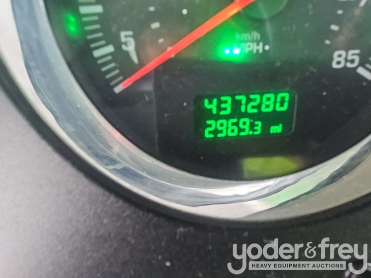 2020-kenworth-t800-image-34