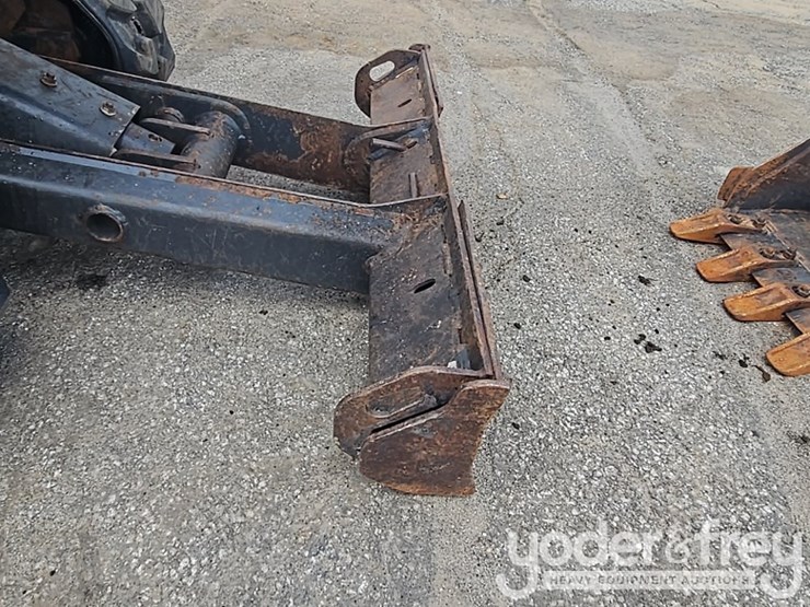 2013-bobcat-324m-image-17