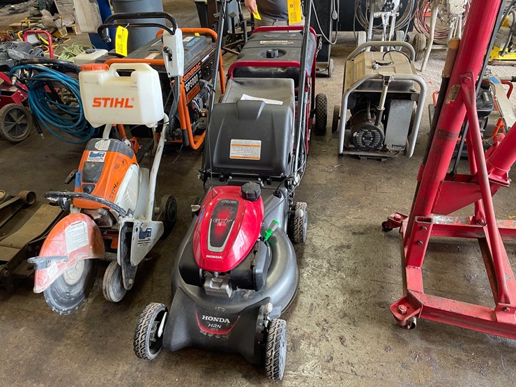 #7326-•-honda-hrn-216-push-mower-image-7