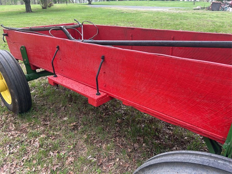 john-deere-wagon-image-15