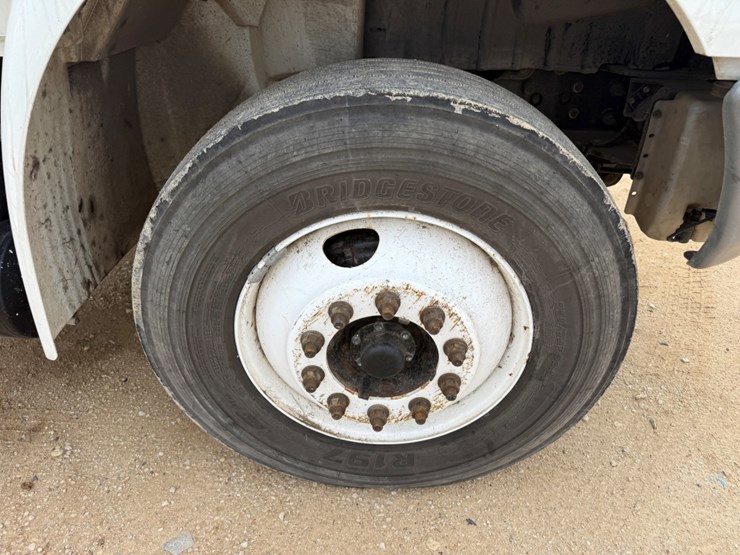 2019-international-durastar-4300-image-24