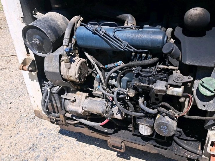 2008-bobcat-s185-image-19