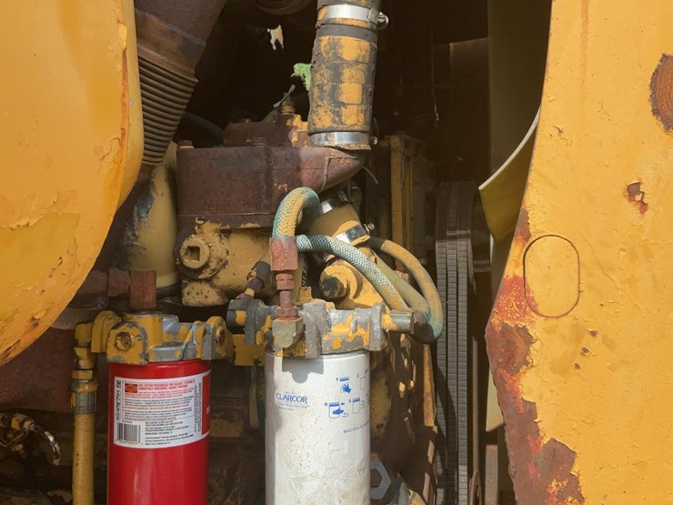 caterpillar-621-image-12