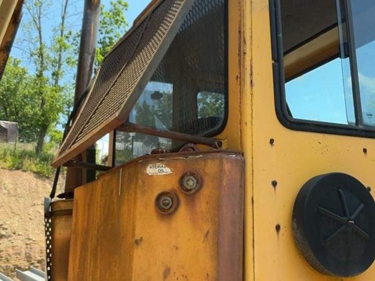#131-•-bell-off-road-dump-truck-image-49