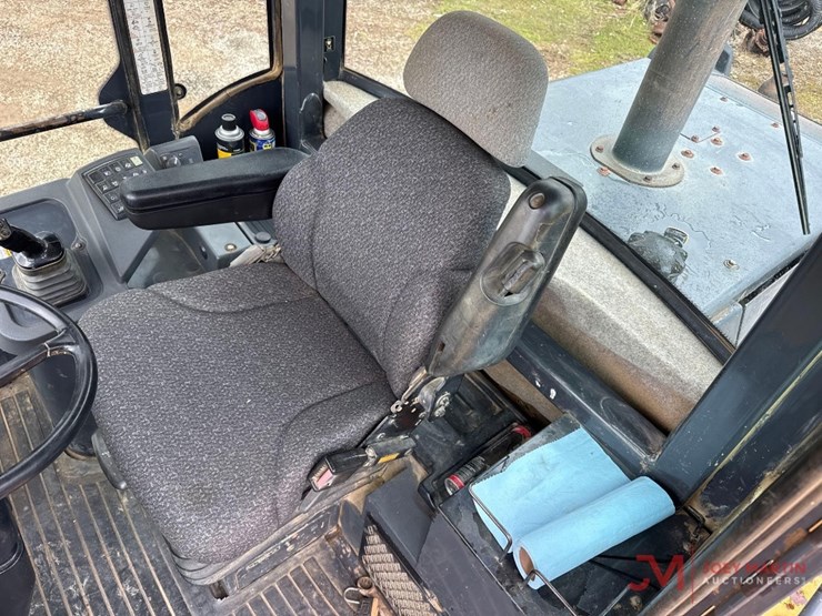 2004-deere-624j-image-25