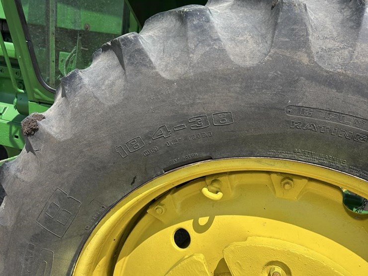 john-deere-4320-image-17
