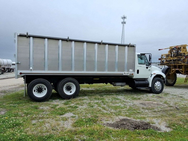 2007-international-durastar-4400-image-6