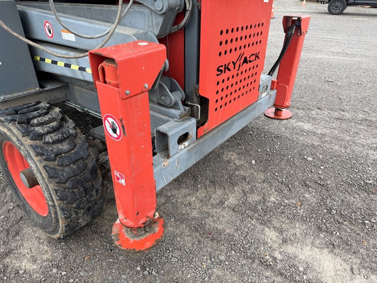 skyjack-sj8841rt-image-8