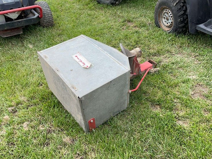 cyclone-electric-seeder-image-2