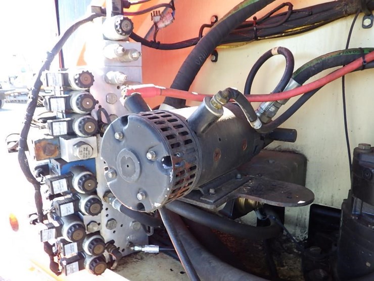 2002-jlg-800aj-image-21