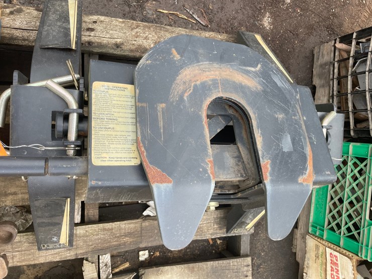 #6027-•-curt-e5-5th-wheel-hitch-image-2