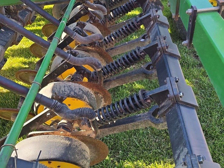 john-deere-750-image-12