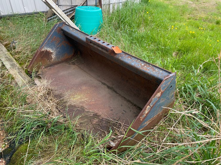#3564-•-universal-mount-bucket-image-1