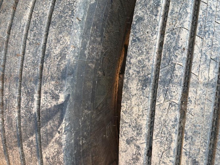 2018-deere-437e-image-51