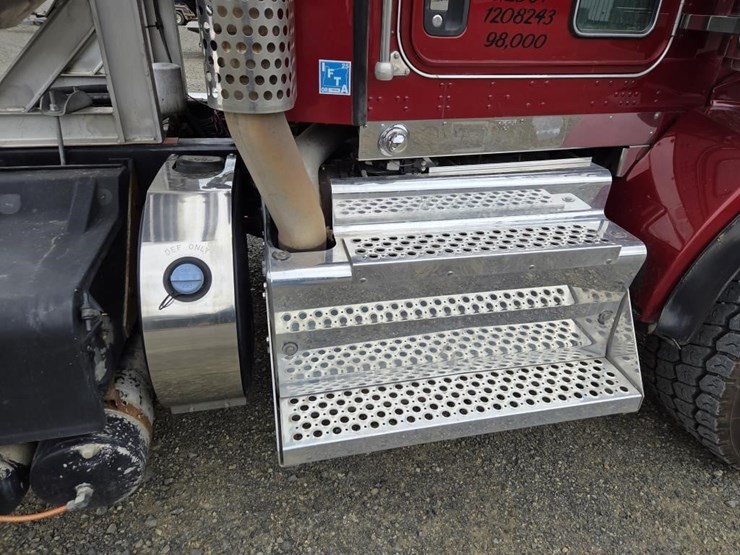 2012-kenworth-t800-image-40