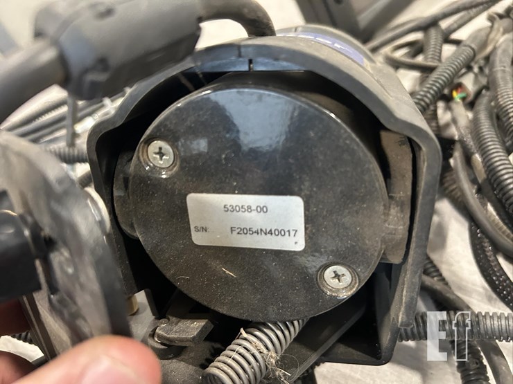 trimble-ez-steer-500-image-9