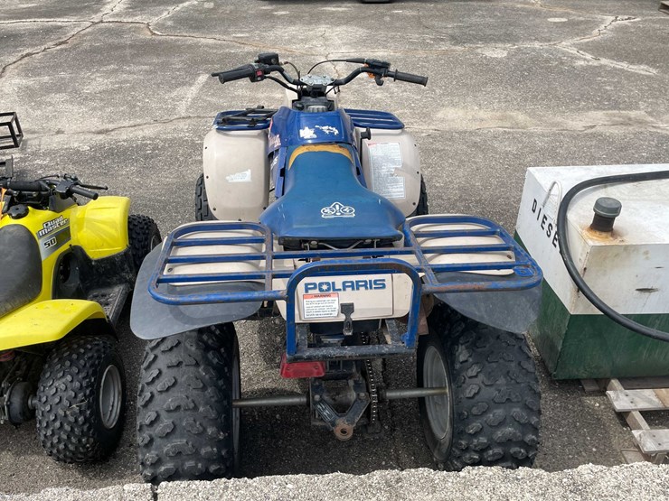#4161-•-polaris-fourwheeler-image-3