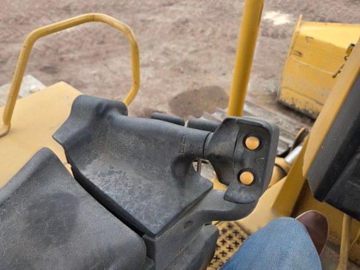 1998-caterpillar-d5m-xl-image-6