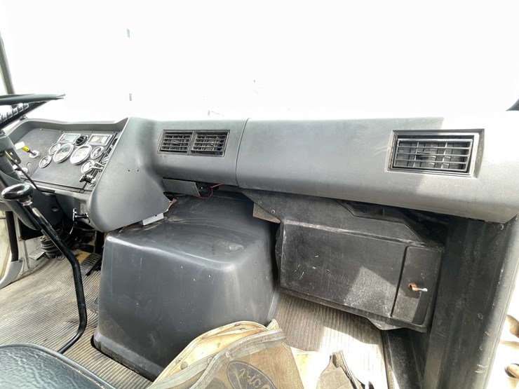ford-l7000-image-67