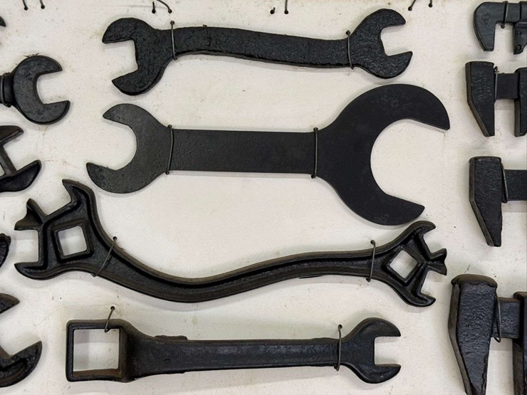 collection-of-cast-iron-wrenches-image-6