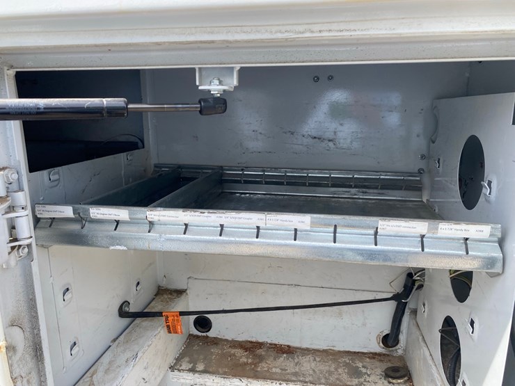 2019-ford-f-450-service-truck-image-37