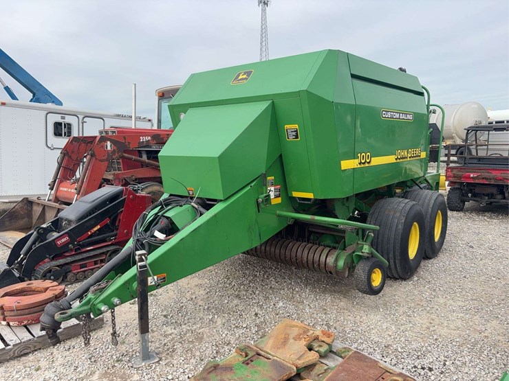 john-deere-100-image-2