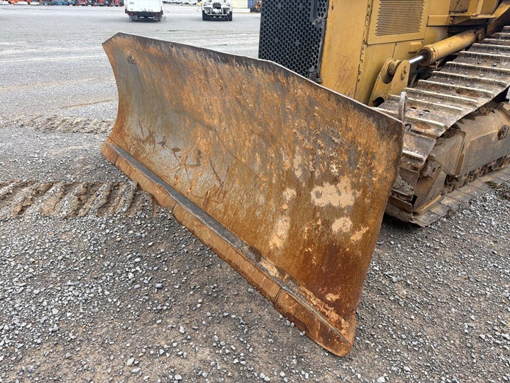 caterpillar-d4h-xl-image-13